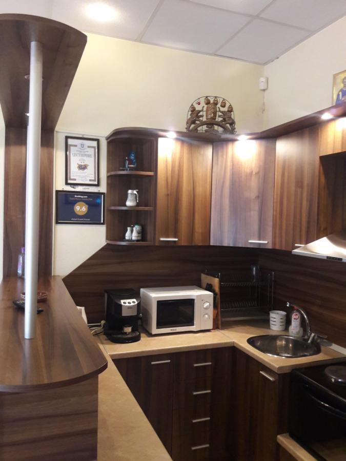 Advel Guest Hous Hotel Madzhare Luaran gambar