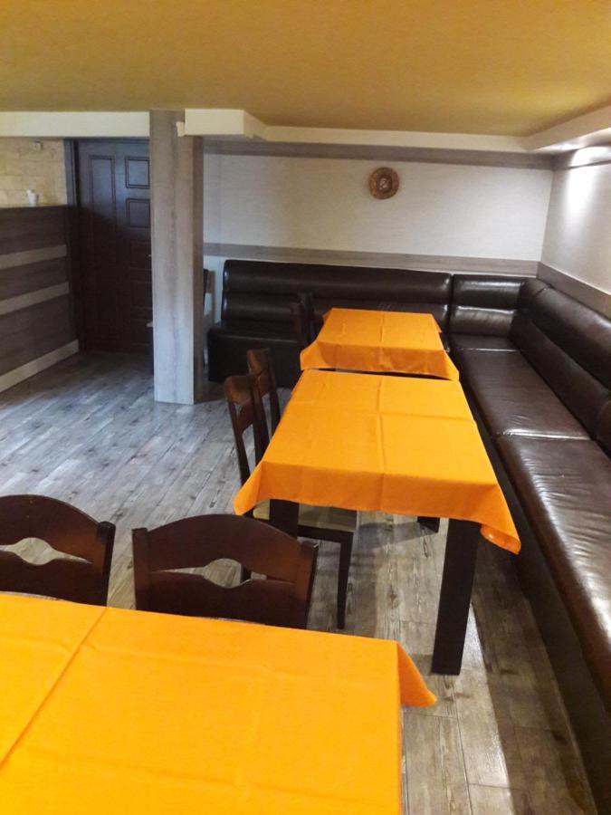Advel Guest Hous Hotel Madzhare Luaran gambar