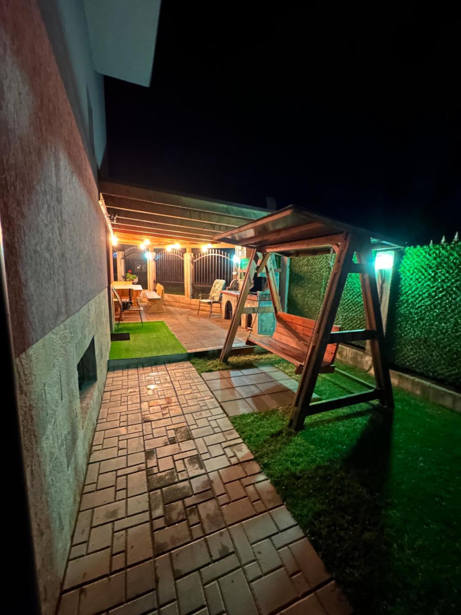 Advel Guest Hous Hotel Madzhare Luaran gambar