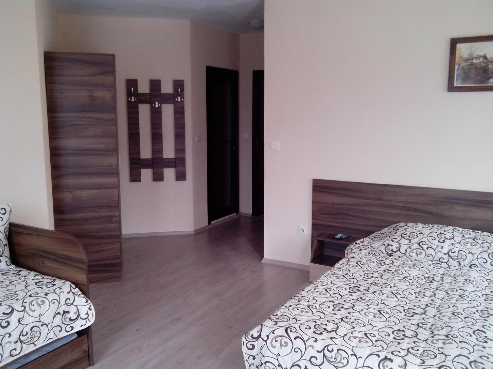 Advel Guest Hous Hotel Madzhare Luaran gambar
