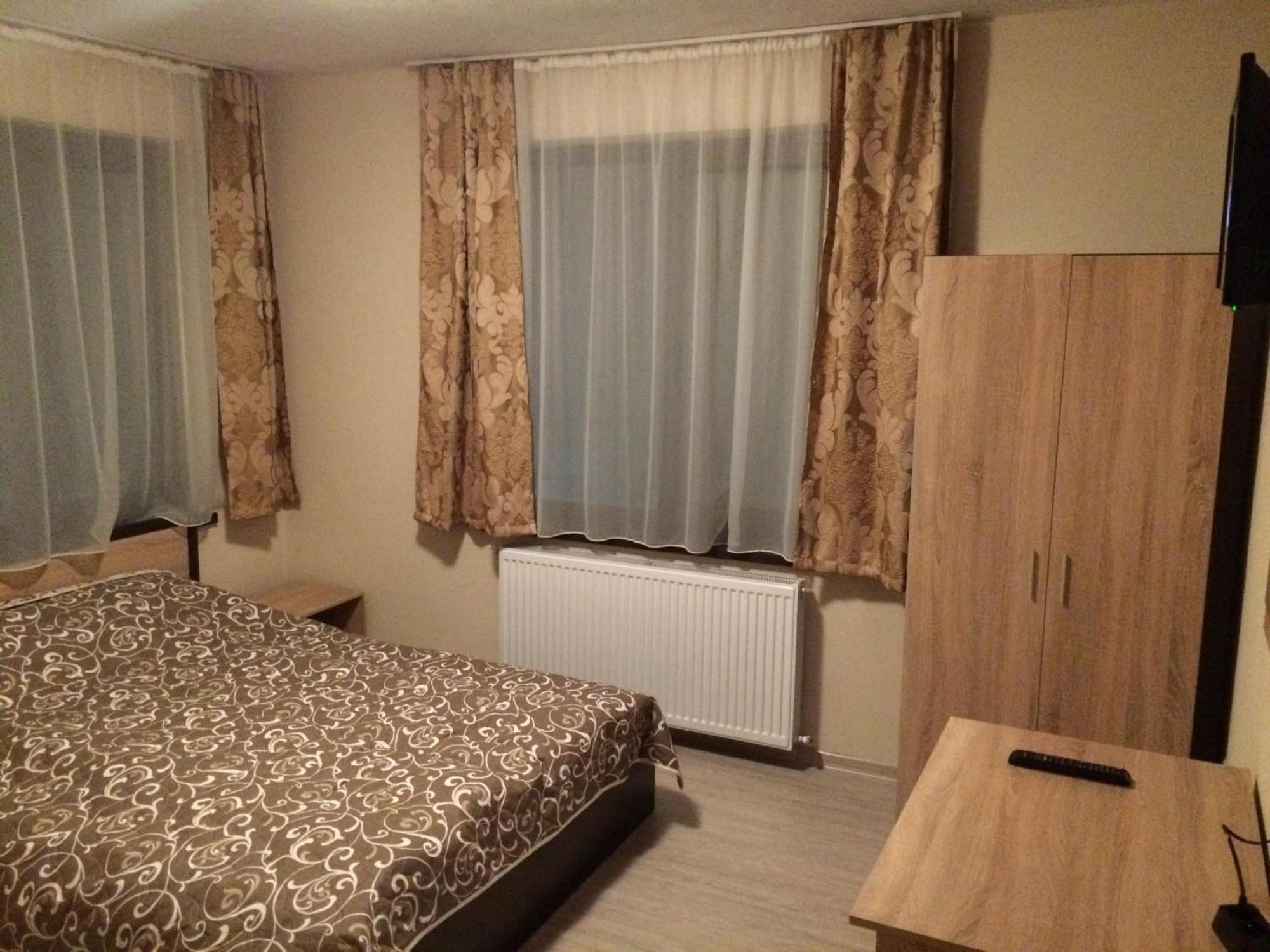 Advel Guest Hous Hotel Madzhare Luaran gambar