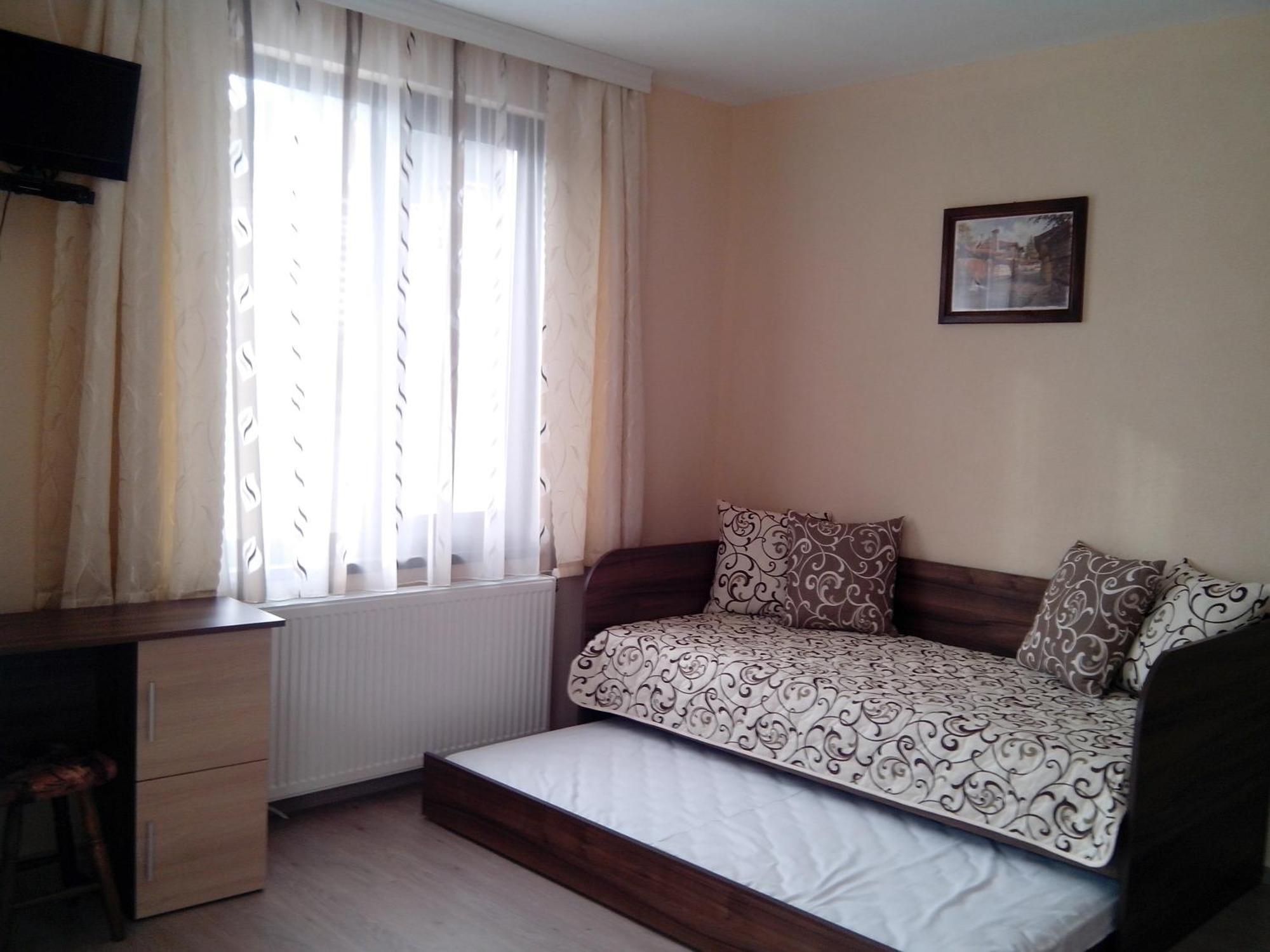 Advel Guest Hous Hotel Madzhare Luaran gambar
