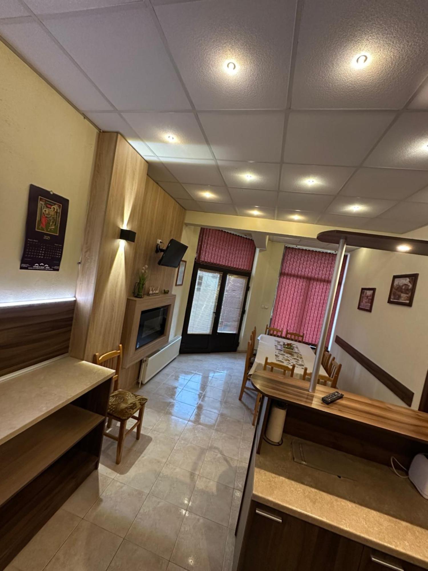 Advel Guest Hous Hotel Madzhare Luaran gambar