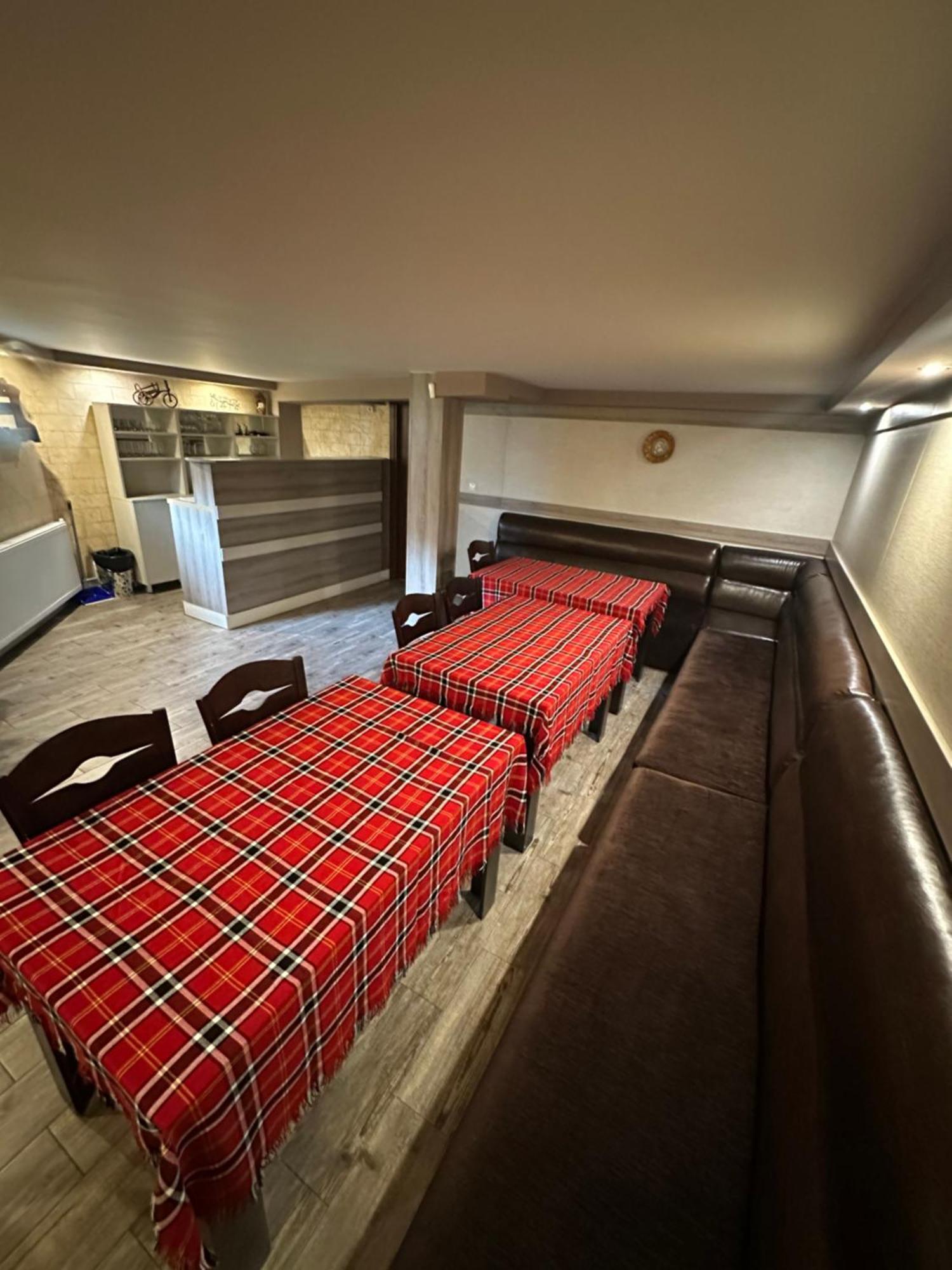 Advel Guest Hous Hotel Madzhare Luaran gambar