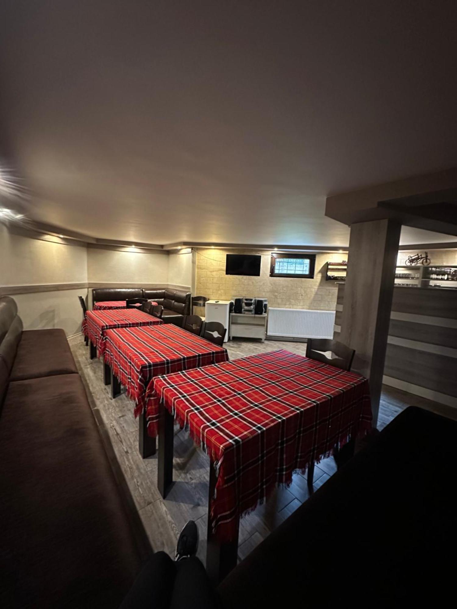 Advel Guest Hous Hotel Madzhare Luaran gambar