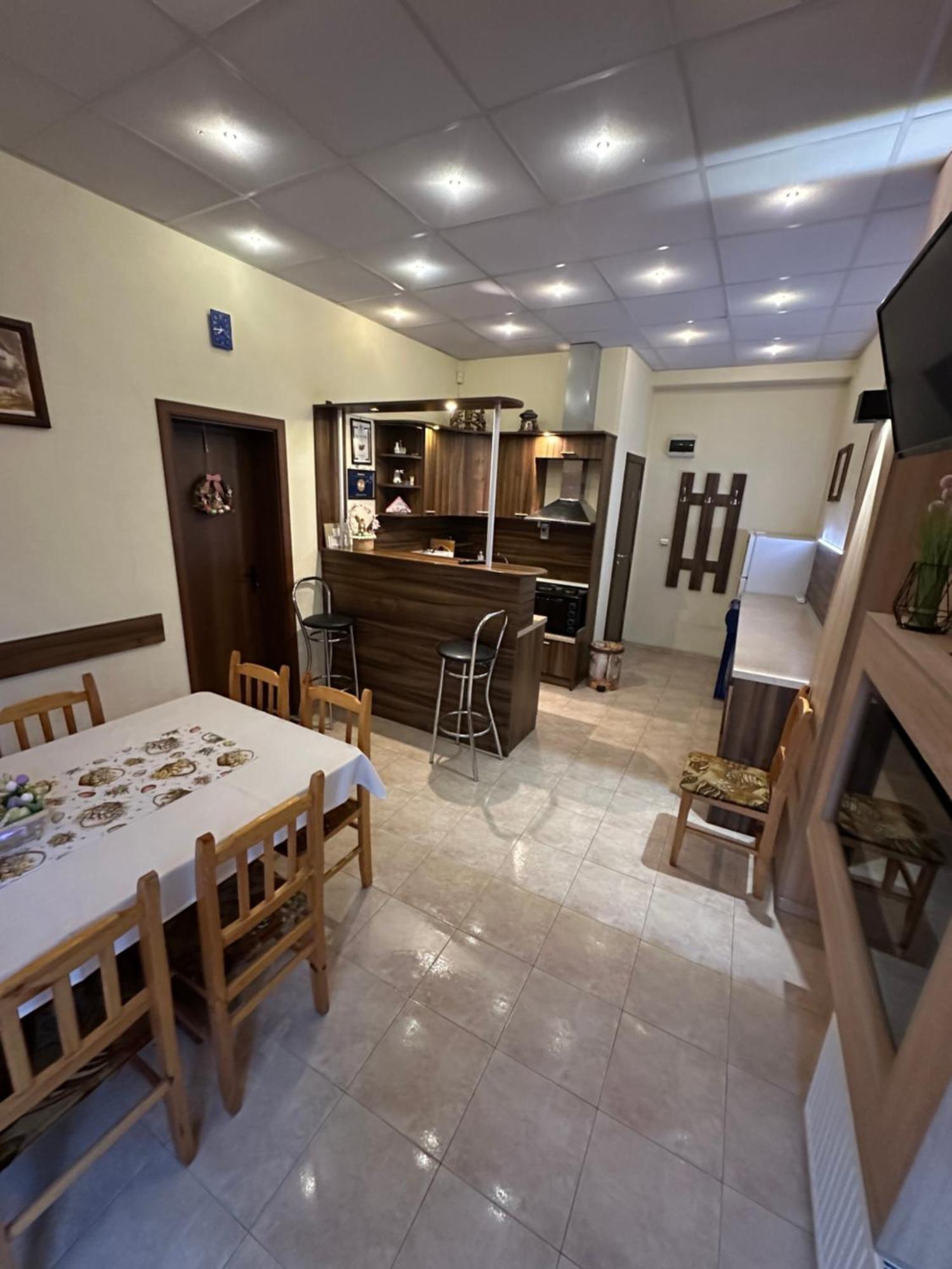 Advel Guest Hous Hotel Madzhare Luaran gambar