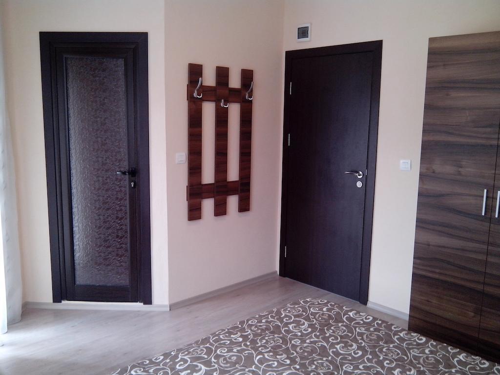 Advel Guest Hous Hotel Madzhare Bilik gambar