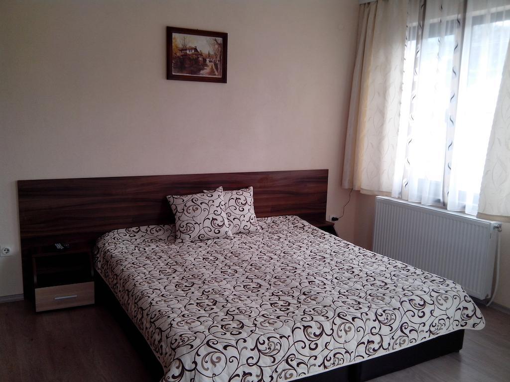 Advel Guest Hous Hotel Madzhare Bilik gambar