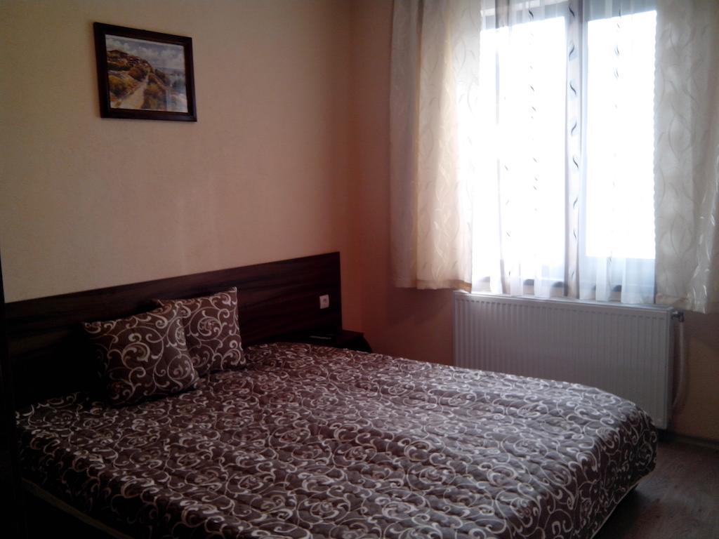 Advel Guest Hous Hotel Madzhare Bilik gambar
