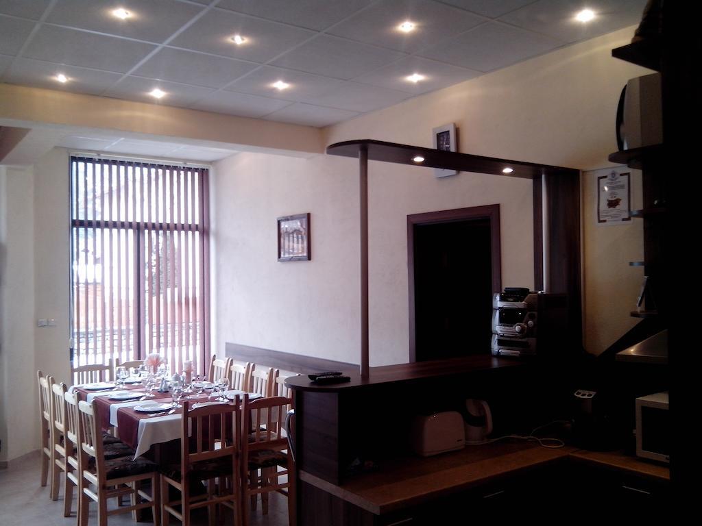 Advel Guest Hous Hotel Madzhare Luaran gambar