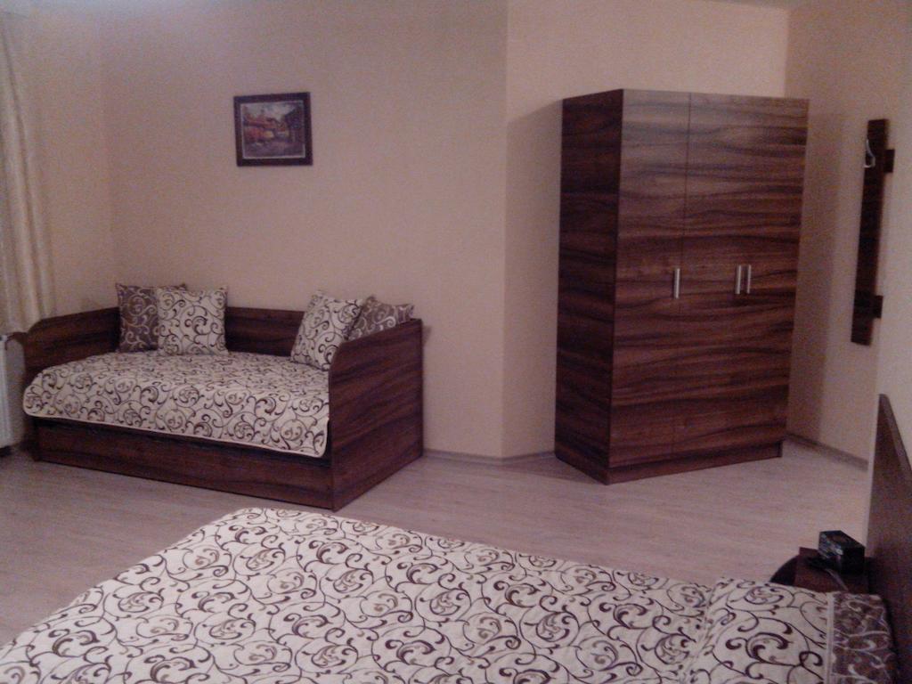 Advel Guest Hous Hotel Madzhare Luaran gambar