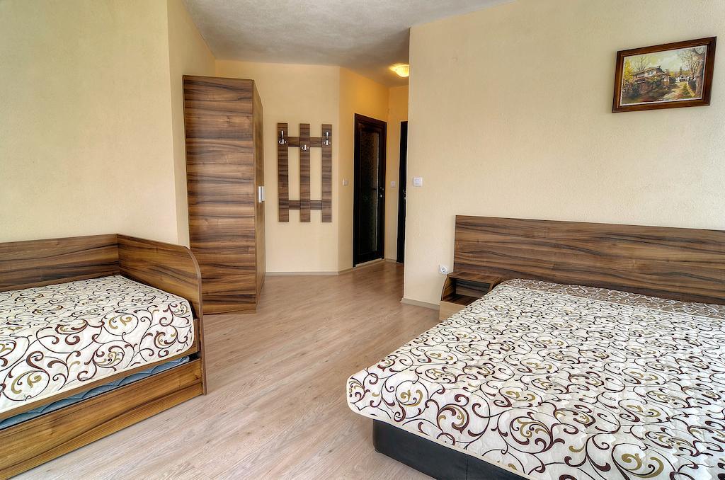Advel Guest Hous Hotel Madzhare Bilik gambar